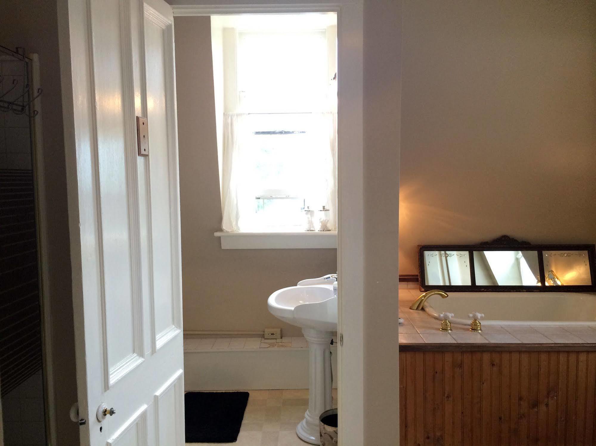 Hudson City Bed And Breakfast Extérieur photo